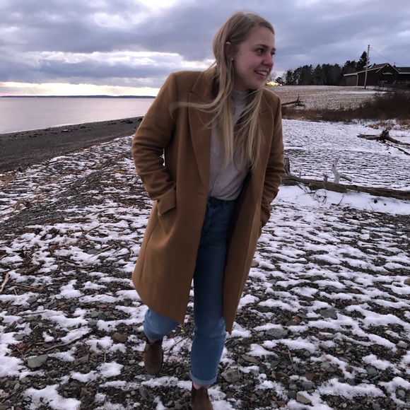 Meet your Posher, Sophie - Picture 1 of 1